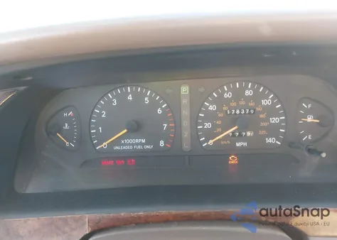 1996 Toyota Avalon Xl/Xls z USA, uszkodzony, nr VIN 4T1BF12B3TU075845